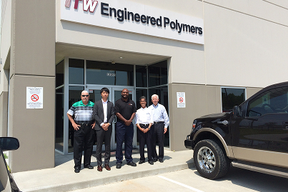 AST社 本社視察の様子｜ここから世界各国へ輸送される