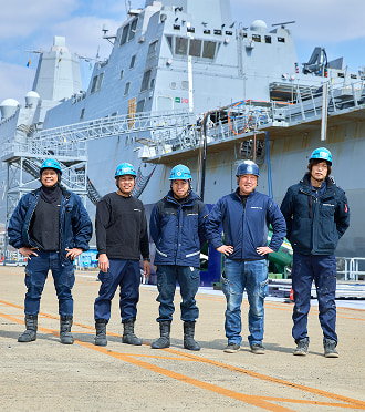 防衛・艦船の現場を支える、シンコー男性社員