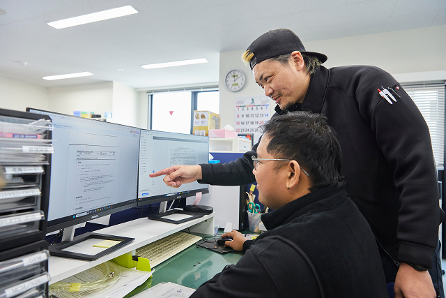 幅広い修理経験を生かして工事全体を動かす現場監督